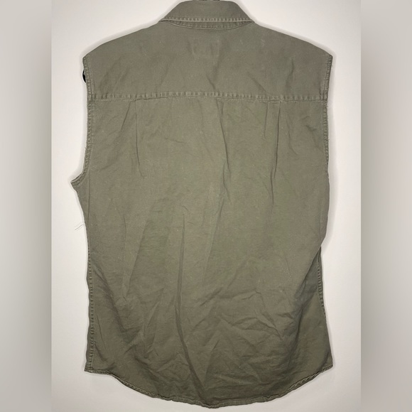 Men’s No Boundaries Collared Army Green Cutoff Shirt - Size Medium - Preloved - Picture 3 of 5